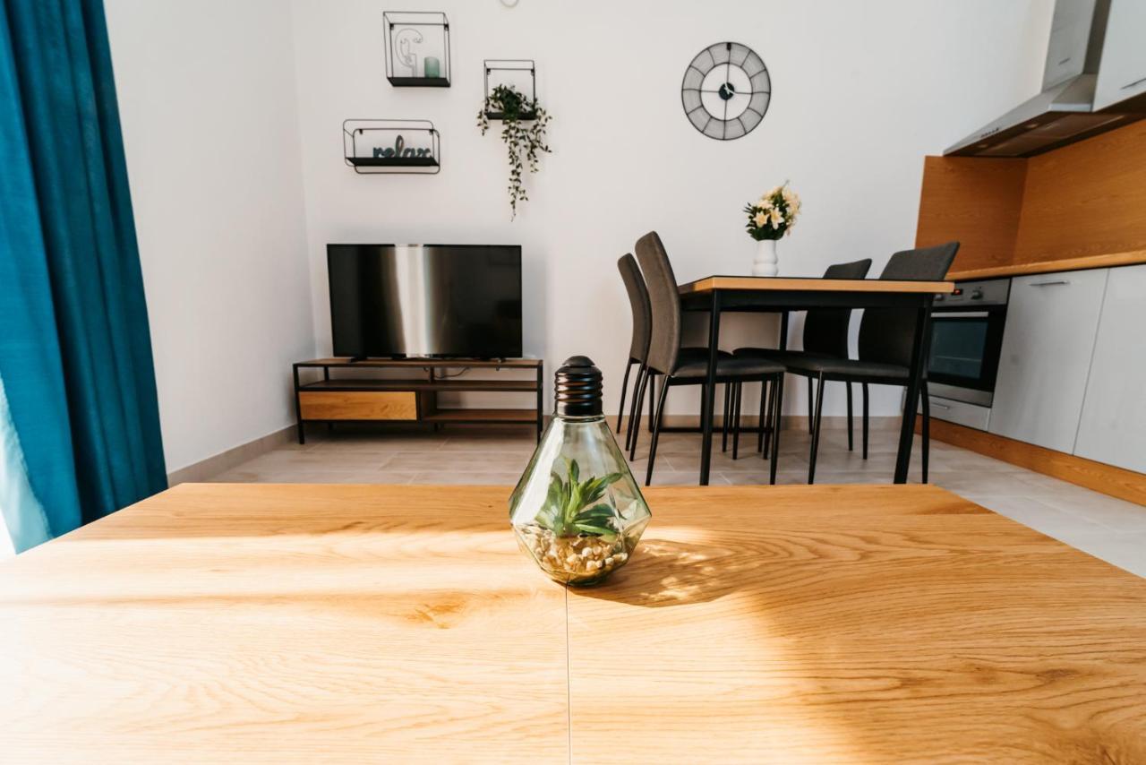 Apartmani 코마르나 외부 사진